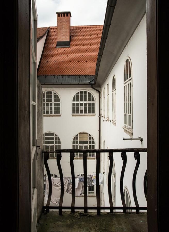 Apartment Breg - Old Town River Ljubljana Extérieur photo
